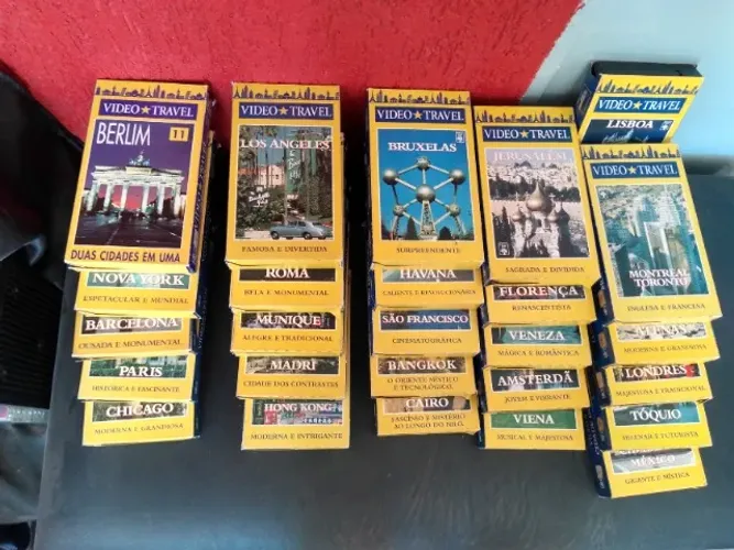 Coleção VHS VÍDEO TRAVEL com livrinhos, usada.