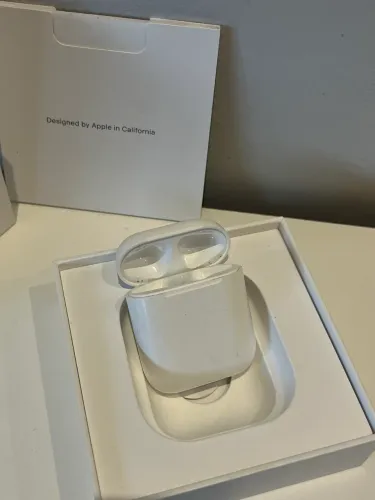 Caixa de carregamento airpods apple, apenas o estojinho de carregamento sem os fones!