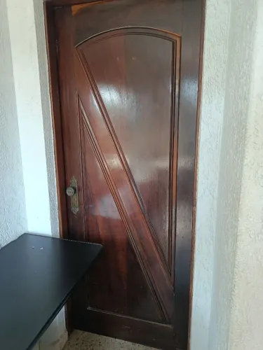 Porta madeira Maciça Imbuía Almofadada (VENDER RÁPIDO)