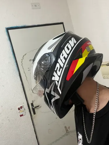 Vendo capacete Norisk, tamanho 56
