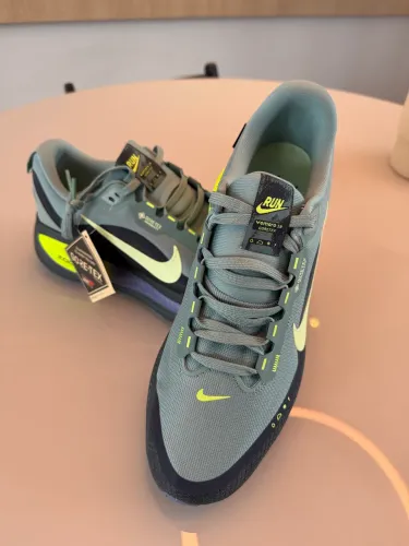 Nike Vomero 18 GORE-TEX