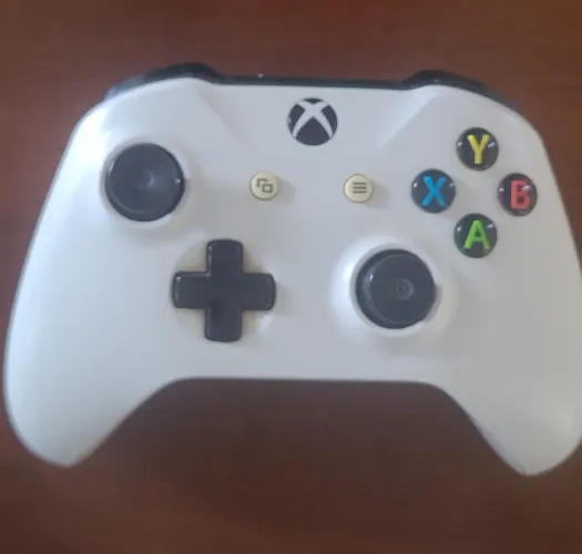 Xbox one S - R$ 1.100,00