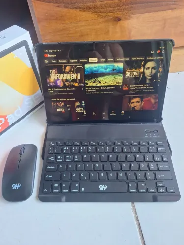 Vendo um tablet xiaomi pad se de 256gb e 8gb ram cor cinza