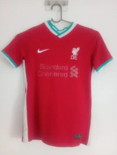 4 camisas de futebol