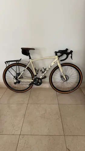 Bicicleta Gravel Sense Versa