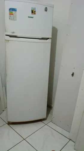 Vendo geladeira Consul funcionando perfeitamente *23 divido em 2 x no cartão