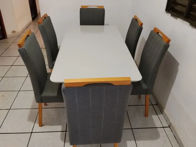 Mesa de 6 cadeiras 