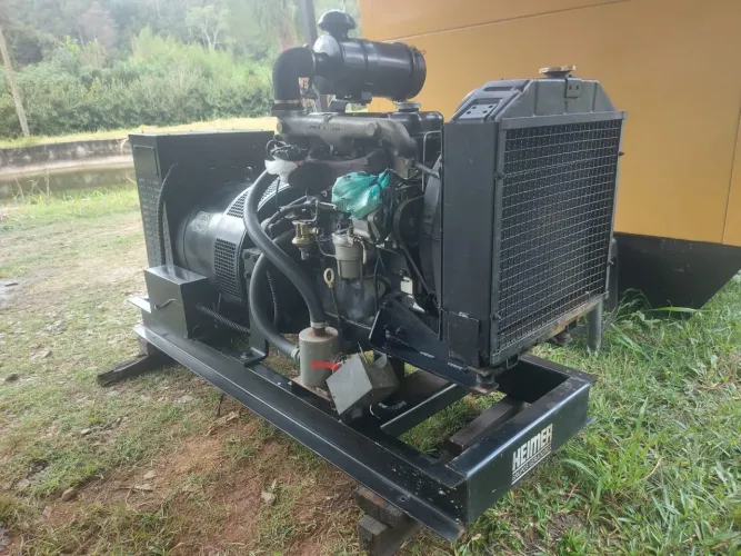 Gerador 55kVA Perkins Automático - Apenas 167h - Baixíssimo Uso