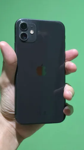 IPHONE 11 DE USO BEM CUIDADO