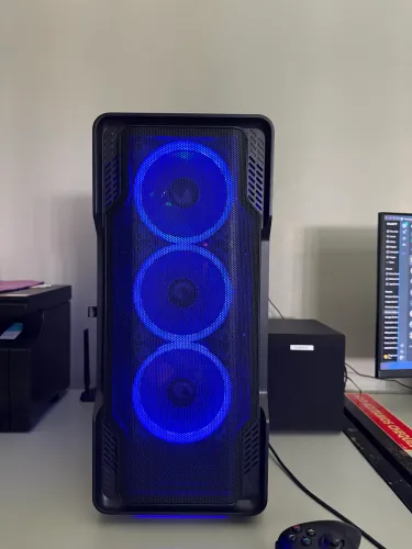 PC Gamer (3060 RTX e Ryzen 5 5600G) em excelente estado
