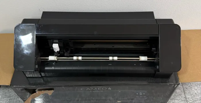 Silhouette Cameo 4