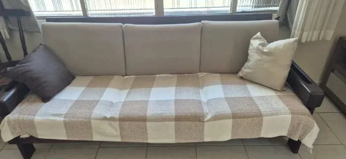 Conjunto Vintage de Sala em Madeira Maciça +40 Anos - 6 Peças