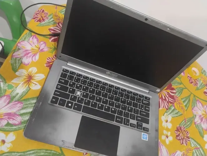 Notebook login para retirada de peças 