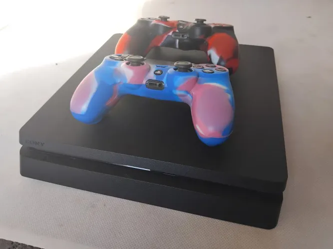 PS4 SLIM