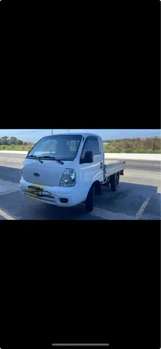 Vendo ou troco Kia Bongo na carroceria em bom estado