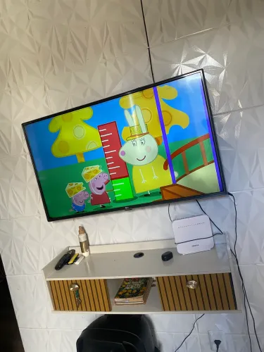 Vende se tv 43