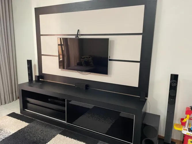Rack + Painel em Madeira