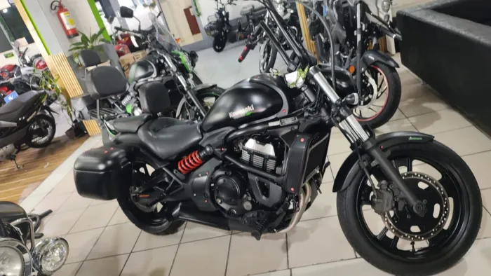 Linda kavasaki vulcan completa 