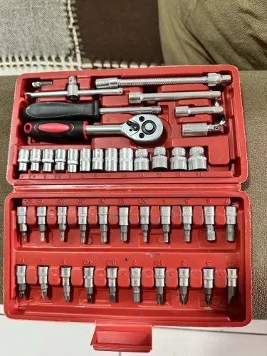 Kit de Ferramentas com Catraca + Soquetes e Bits