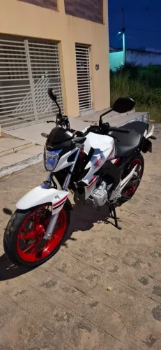 Honda CB 250cc Twister 2022