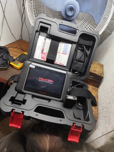 Scanner automotivo Autel MaxiCOM MK808K-BT