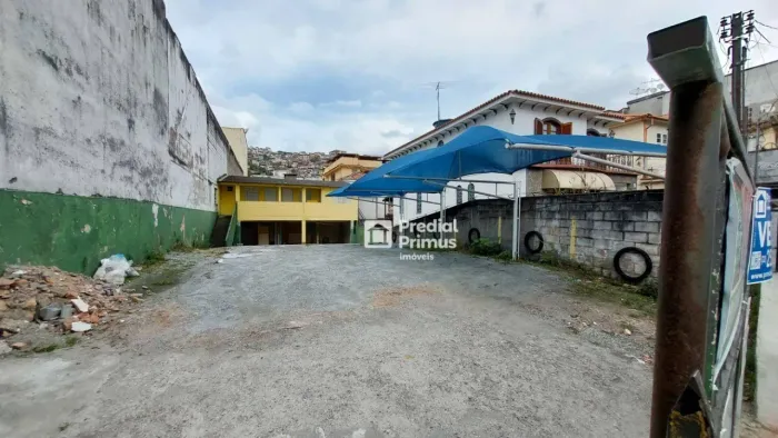 Terreno com localização privilegiada à venda, 288 m² por R$ 2.200.000 - Centro - Nova Frib