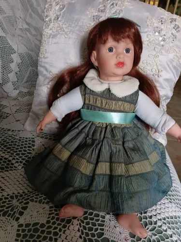Boneca importada 