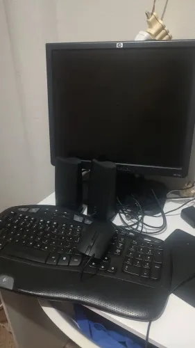 VENDE-SE MONITOR