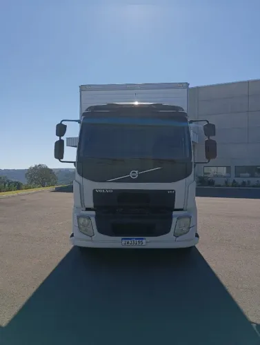 VOLVO VM 270 