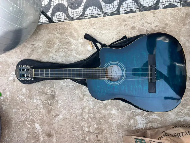 Violão Vogga VCE17NB BL - Eletroacústico, Azul Sunburst, em excelente estado!