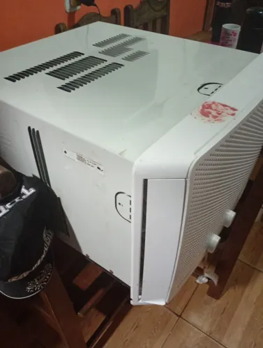 Ar condicionado de janela