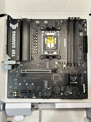 Placa-mãe TUF GAMING A620AM-PLUS WI-FI - NOVA! LACRADA NA CAIXA COM NOTA FISCAL