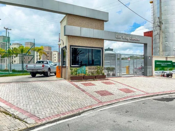 Apartamento com 2 dormitórios para alugar, 41 m² por R$ 1.341,57/mês - Coaçu - Eusébio/CE