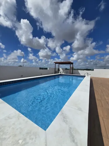 ALUGO Apartamento no Centro com 2 Quartos, Elevador e Piscina