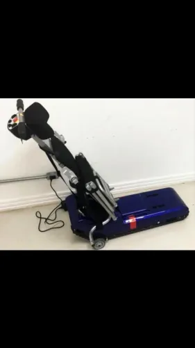 LGK Stair Climber / Escalador Motorizado Portátil para Cadeira de Rodas