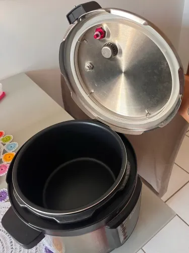 Panela de pressão elétrica