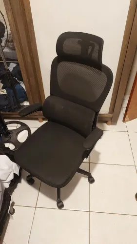 Cadeira de escritório gamer nova