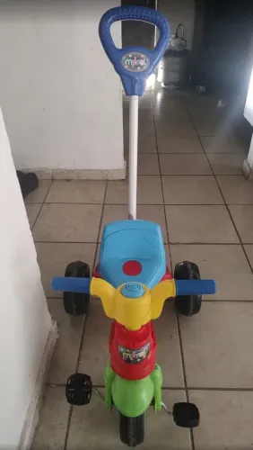 Carrinho de passeio seminovo 150