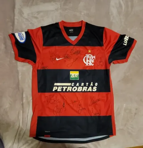 Camisa do Flamengo autografada campeonato Brasileiro 2010
