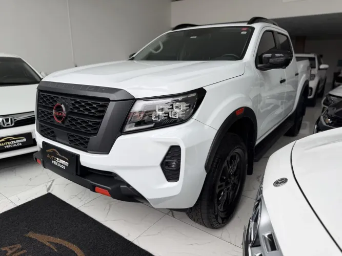 Nissan Frontier Pro4x CD 4X4 2.3 Bi-TB Die. AUT 2025
