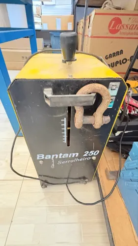 Máquina de Solda Transformadora ESAB Bantam 250 Serralheiro