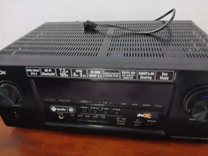 Receiver ele liga depois desliga