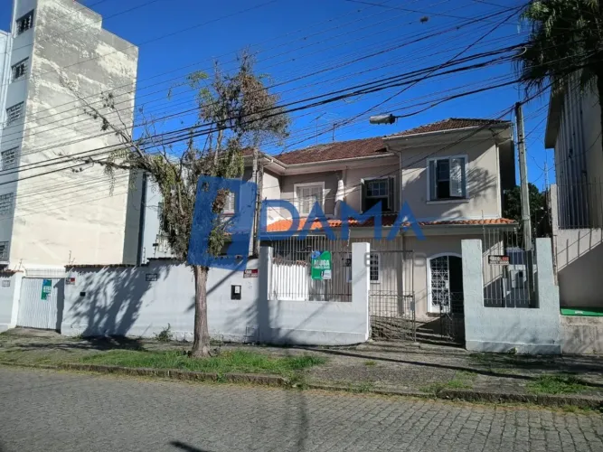 Residência Comercial para alugar por R$ 8000.00, 380.00 m2 - SAO FRANCISCO - CURITIBA/PR