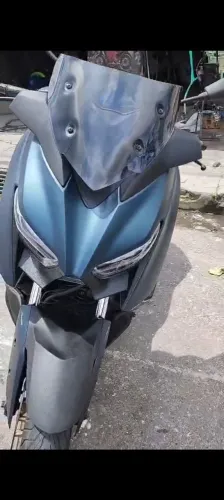 Xmax muito boa, só pegar e rodar