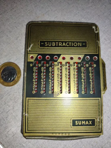 Calculadora mecânica de bolso alemã Sumax