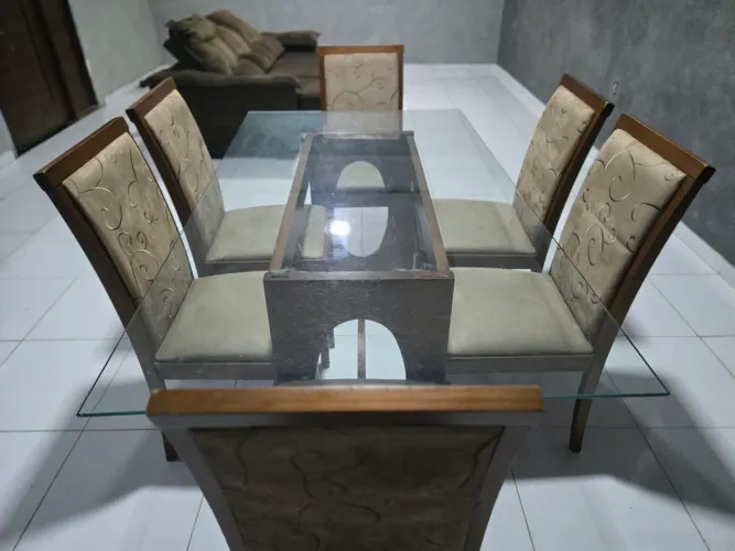 Mesa de madeira pura