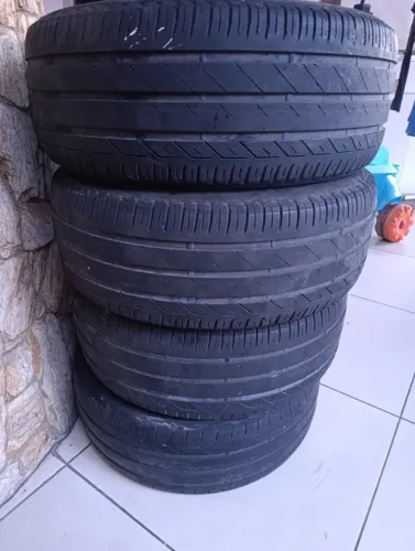 Jogo 4 Pneus Bridgestone aro 17