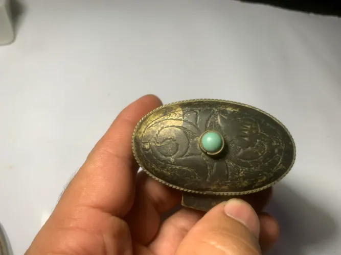 caixa de noz de betel (betel nut box) antiga
