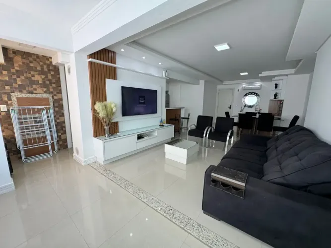 Apartamento Mobiliado com 3 Quartos para Alugar em Porto Belo - SC
