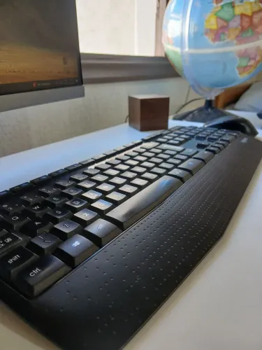 Teclado e mouse sem fio Logitech